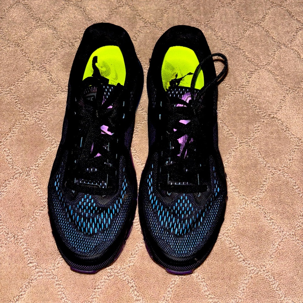 Women’s Nike AirMax Size 9